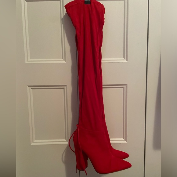 Over the knee boots - Picture 1 of 3